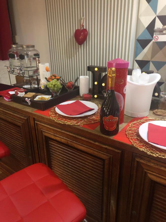 Spabyelleetlui Spa Rouge Ou Bleu Mouscron Dış mekan fotoğraf