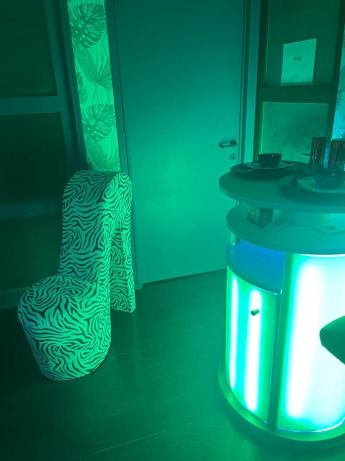 Spabyelleetlui Spa Rouge Ou Bleu Mouscron Dış mekan fotoğraf