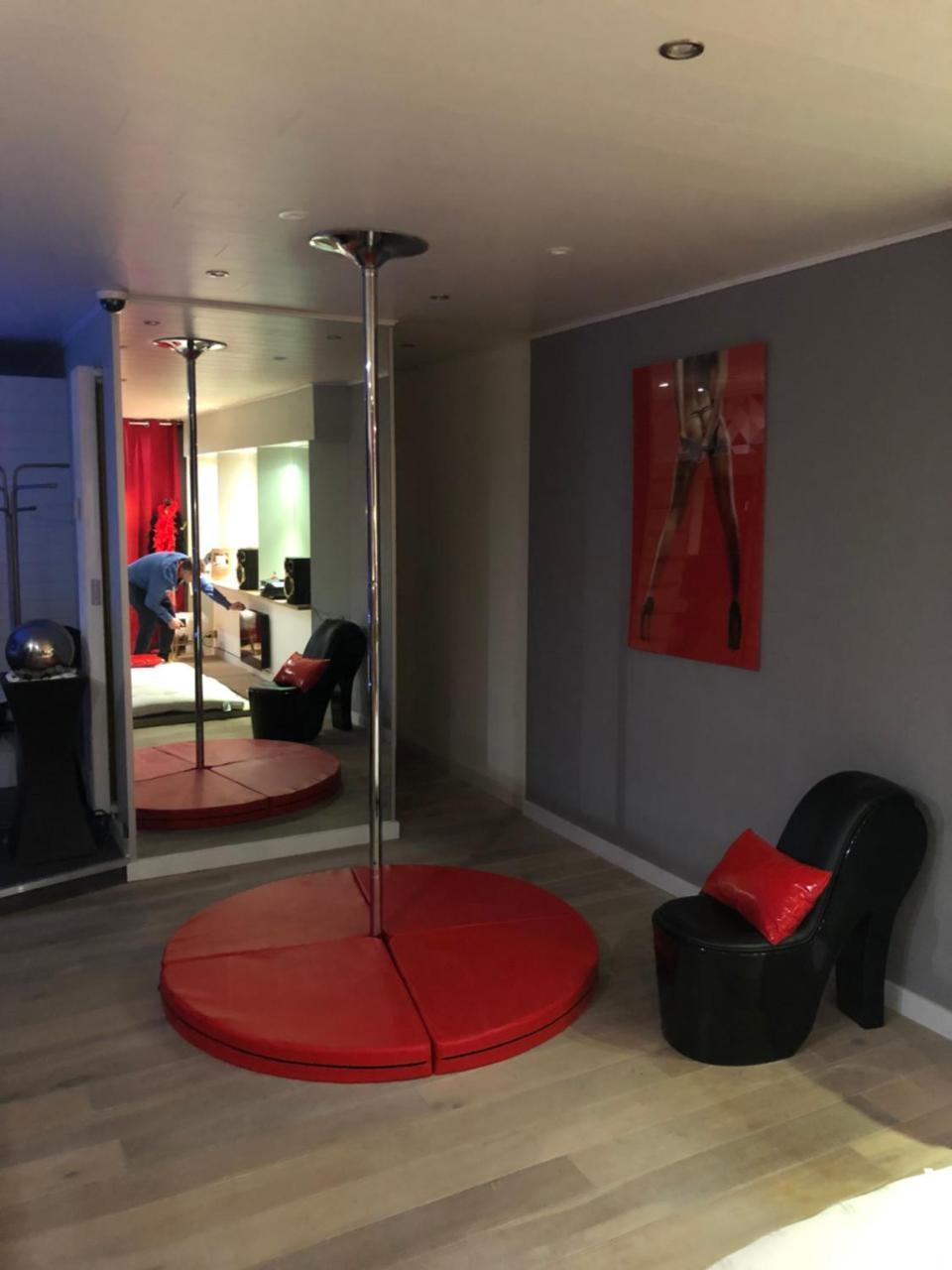 Spabyelleetlui Spa Rouge Ou Bleu Mouscron Dış mekan fotoğraf