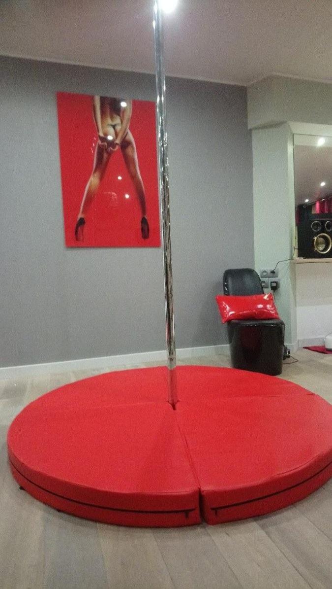 Spabyelleetlui Spa Rouge Ou Bleu Mouscron Dış mekan fotoğraf