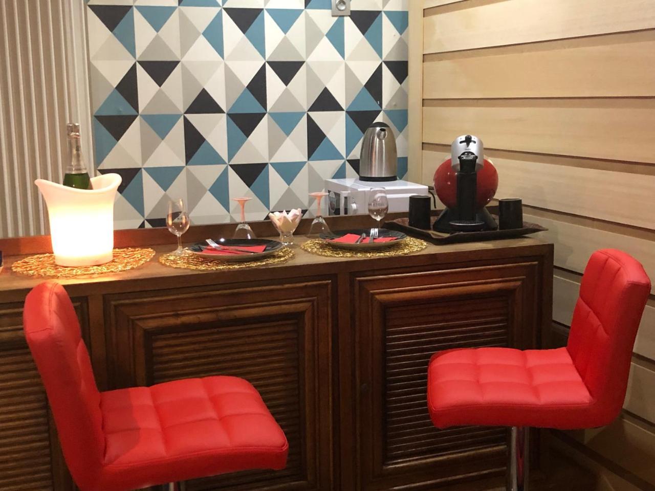 Spabyelleetlui Spa Rouge Ou Bleu Mouscron Dış mekan fotoğraf