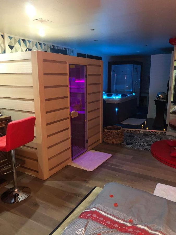 Spabyelleetlui Spa Rouge Ou Bleu Mouscron Dış mekan fotoğraf