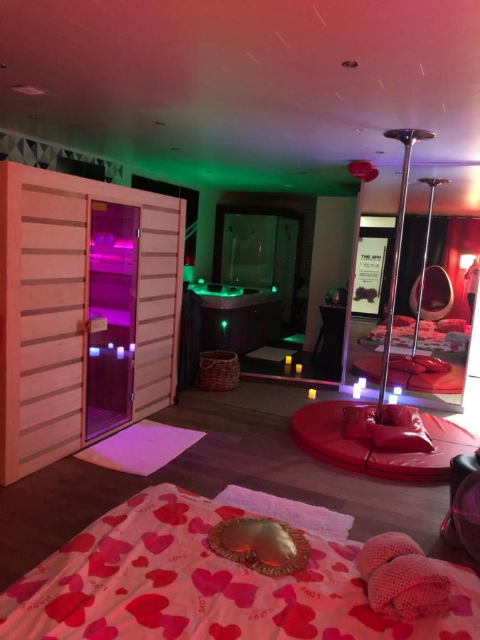 Spabyelleetlui Spa Rouge Ou Bleu Mouscron Dış mekan fotoğraf